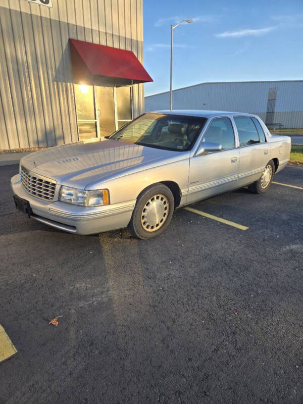 1999 Cadillac DeVille Base's photo