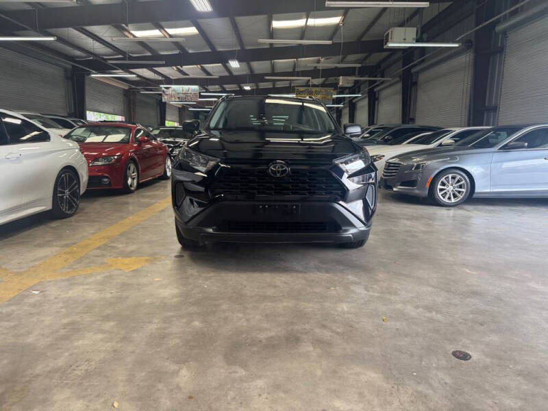 2020 Toyota RAV4 LE