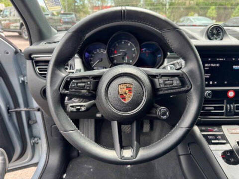 2024 Porsche Macan T