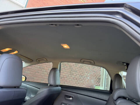 2013 Toyota Prius v Five