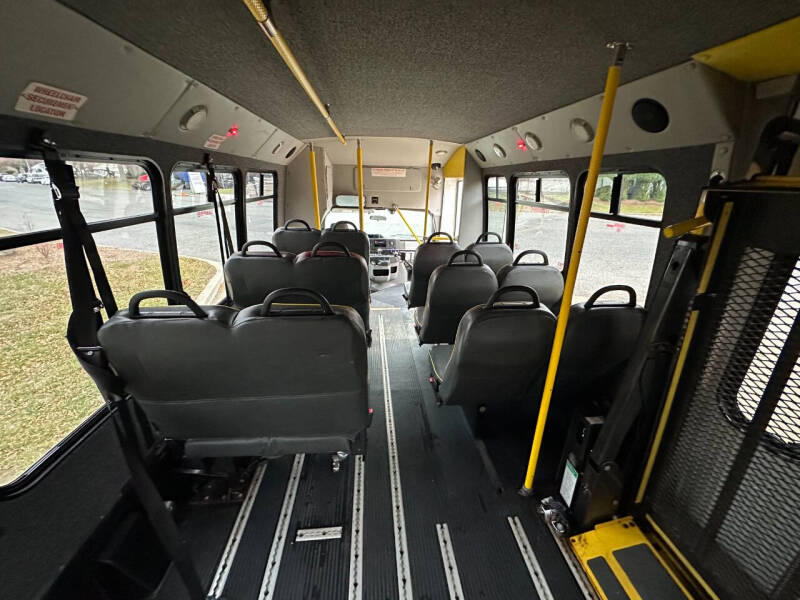 2014 Ford E-Series E-350 SD