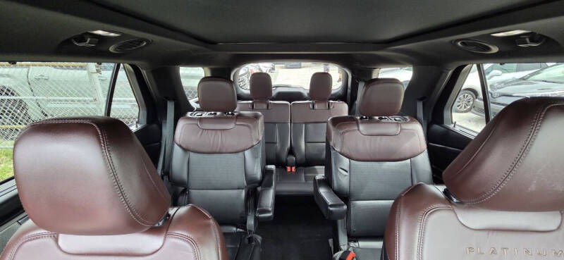 2023 Ford Explorer Platinum