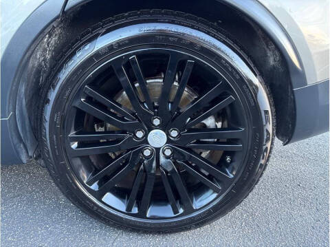 2017 Land Rover Discovery First Edition