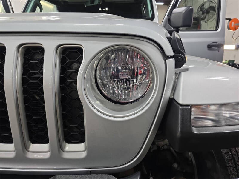 2022 Jeep Gladiator Overland