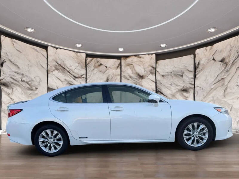 2013 Lexus ES 300h