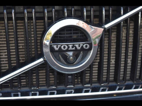 2018 Volvo XC90 T6 Momentum