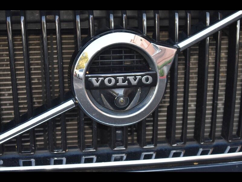 2018 Volvo XC90 T6 Momentum