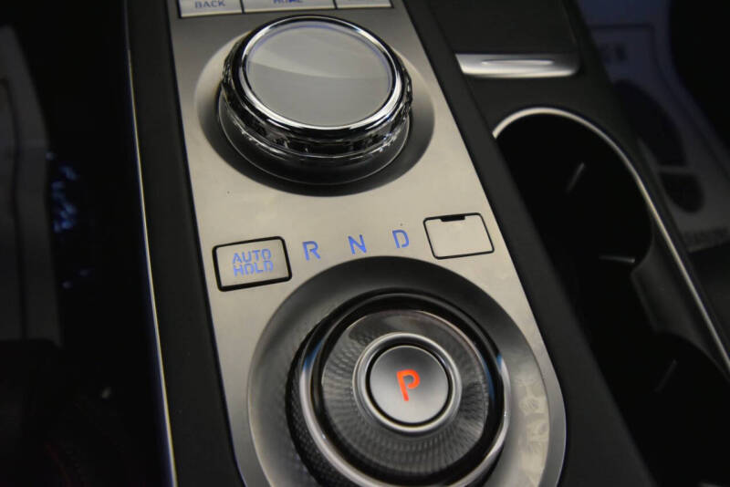 2022 Genesis GV70 2.5T Standard