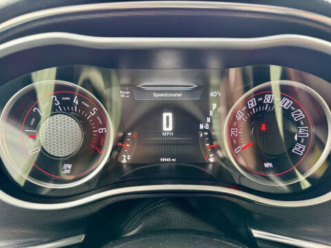 2017 Dodge Challenger SXT Plus