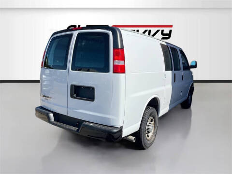 2022 Chevrolet Express 2500