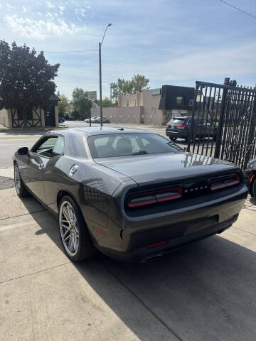 2017 Dodge Challenger SXT
