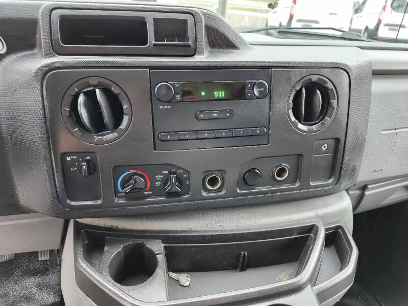 2018 Ford E-Series E-350 SD