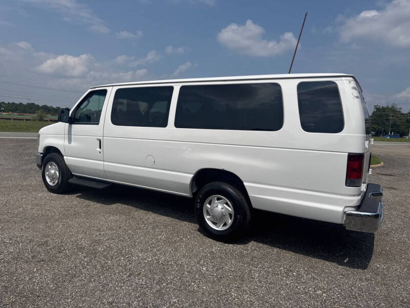 2013 Ford E-Series E-350 SD XLT