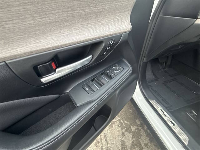 2024 Toyota Grand Highlander Hybrid XLE