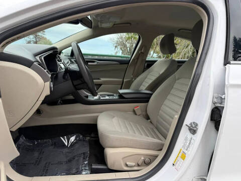 2019 Ford Fusion Hybrid SE