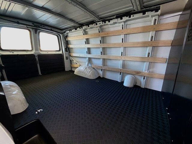 2024 GMC Savana 2500