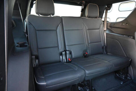 2025 GMC Yukon Elevation
