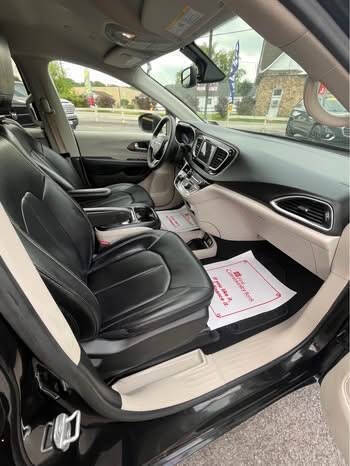 2020 Chrysler Voyager LXi