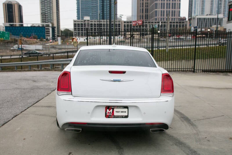 2019 Chrysler 300 Limited