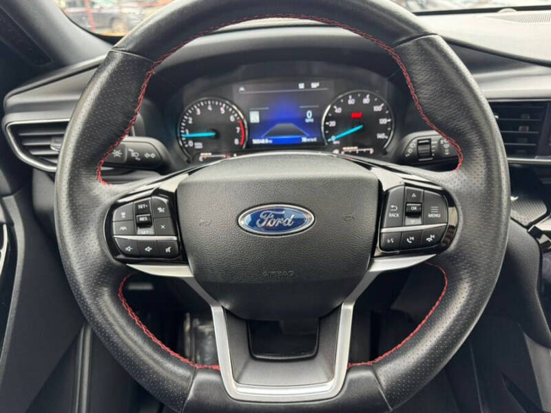 2023 Ford Explorer ST-Line
