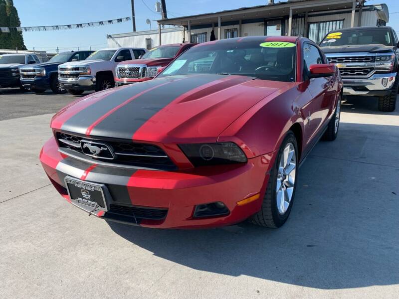 2011 Ford Mustang for sale at Velascos Used Car Sales in Hermiston OR
