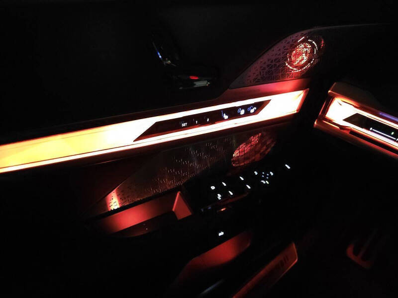 2023 BMW 7 Series 740i