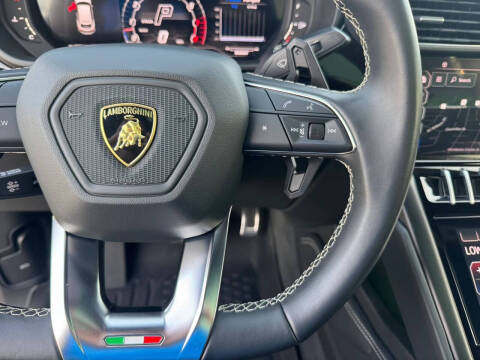 2022 Lamborghini Urus