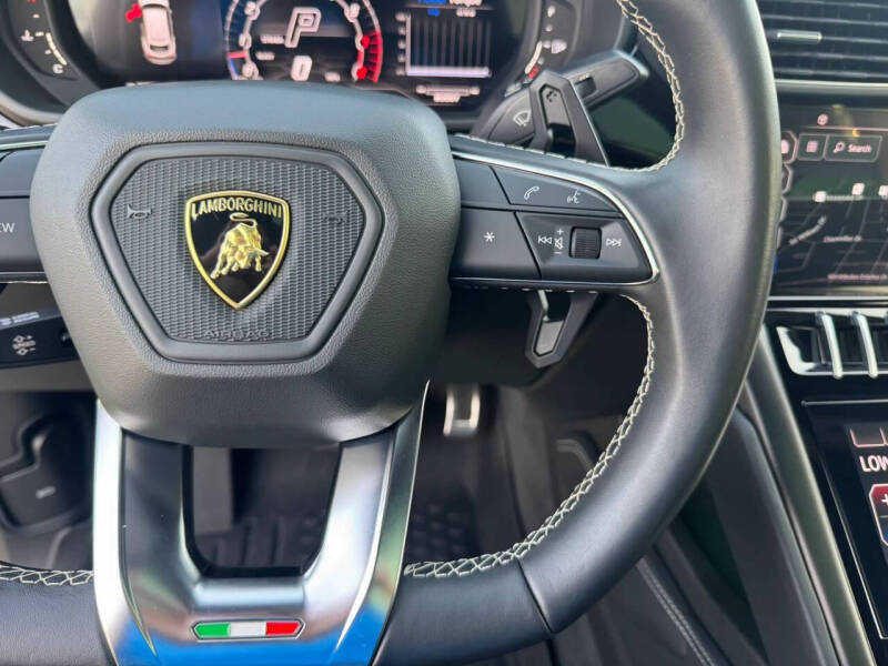 2022 Lamborghini Urus