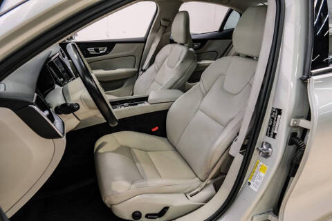 2019 Volvo S60 T5 Momentum