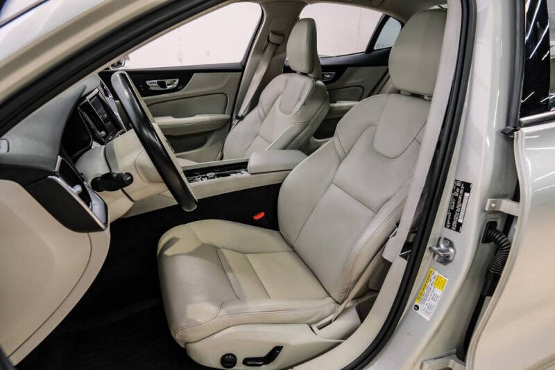 2019 Volvo S60 T5 Momentum