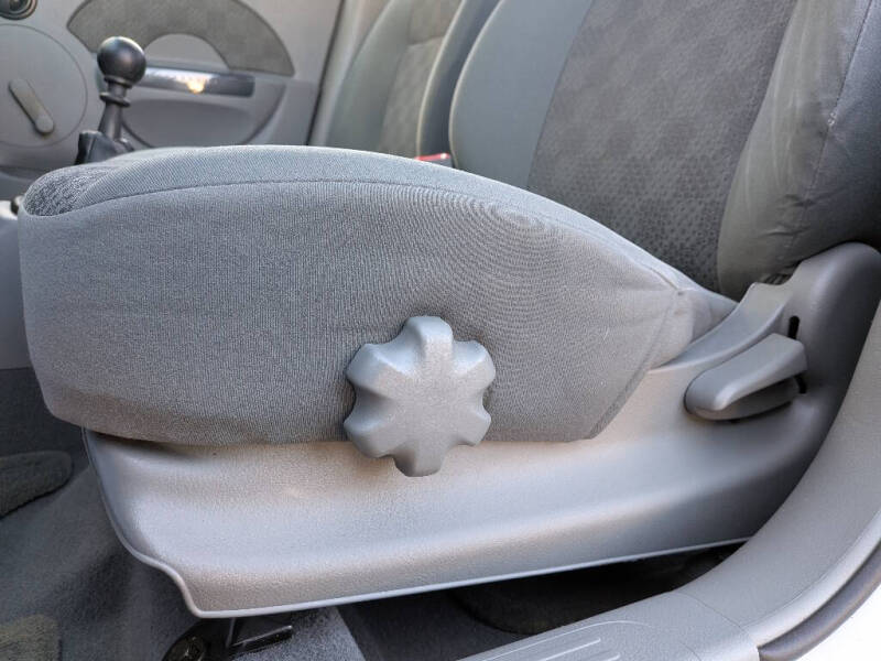 2005 Chevrolet Aveo LS