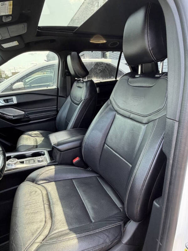 2021 Ford Explorer ST