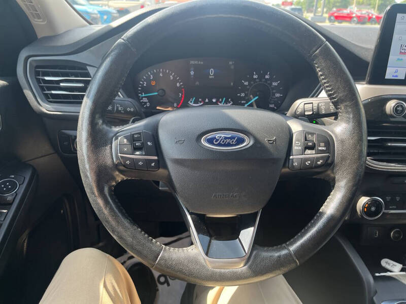 2020 Ford Escape SEL