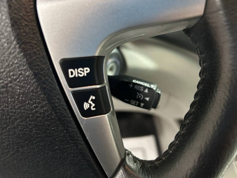 2011 Toyota Highlander SE