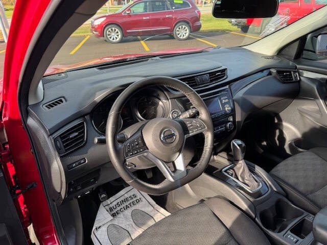 2017 Nissan Rogue Sport SV