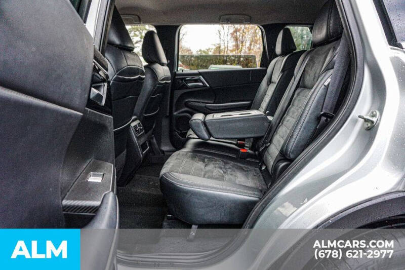 2024 Mitsubishi Outlander SE