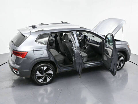 2024 Volkswagen Taos SE 4Motion