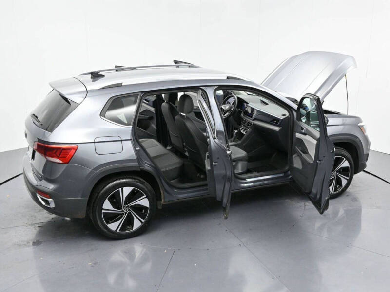 2024 Volkswagen Taos SE 4Motion