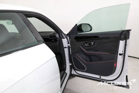 2023 Lamborghini Urus S