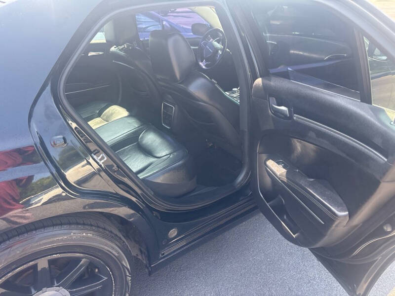 2016 Chrysler 300 C