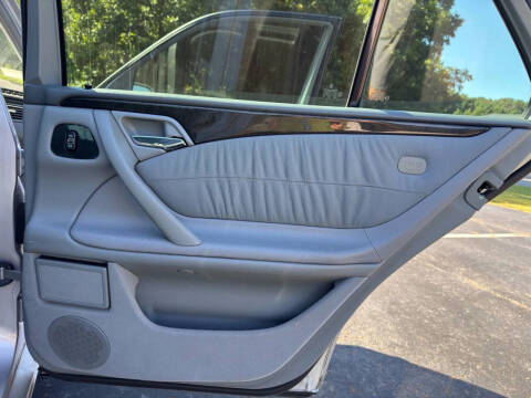 2002 Mercedes-Benz E-Class E 320