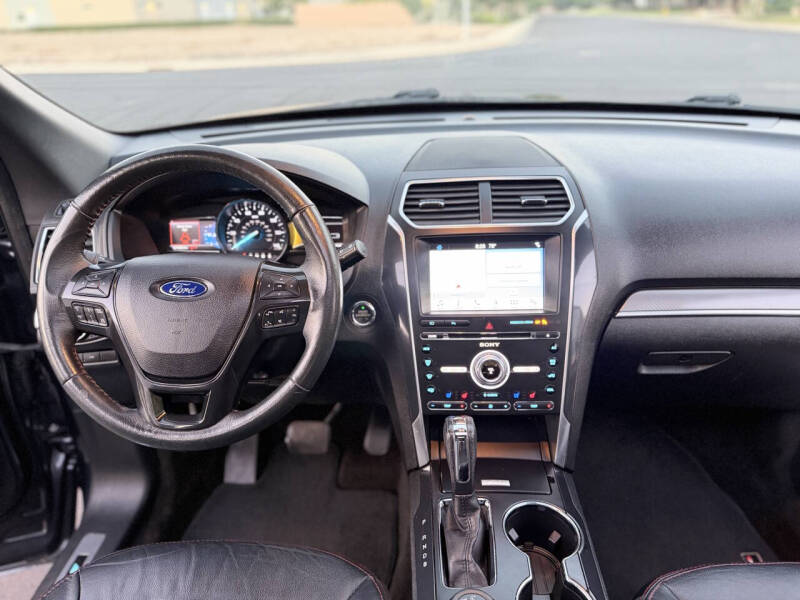 2017 Ford Explorer Sport