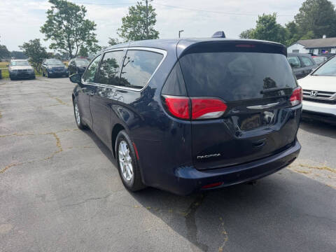 2018 Chrysler Pacifica LX
