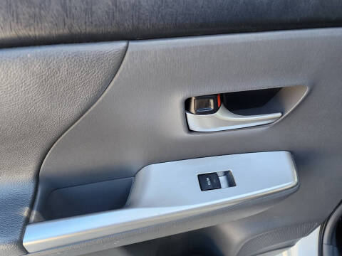 2014 Toyota Prius v Two