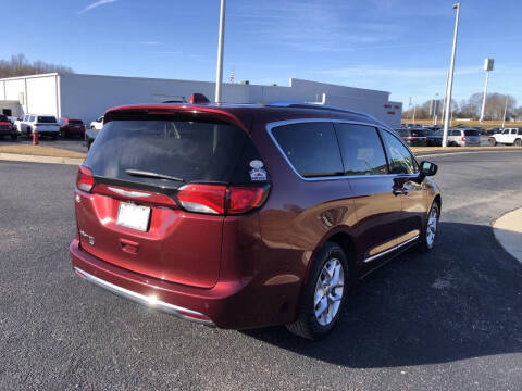 2020 Chrysler Pacifica Touring L 35th Anniversary