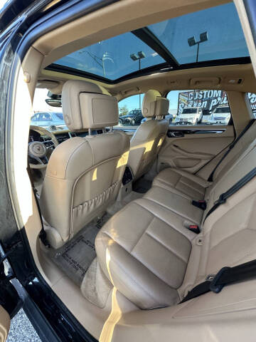 2017 Porsche Macan S