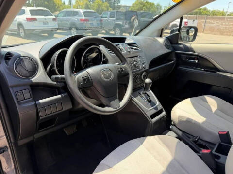 2015 Mazda MAZDA5 Sport
