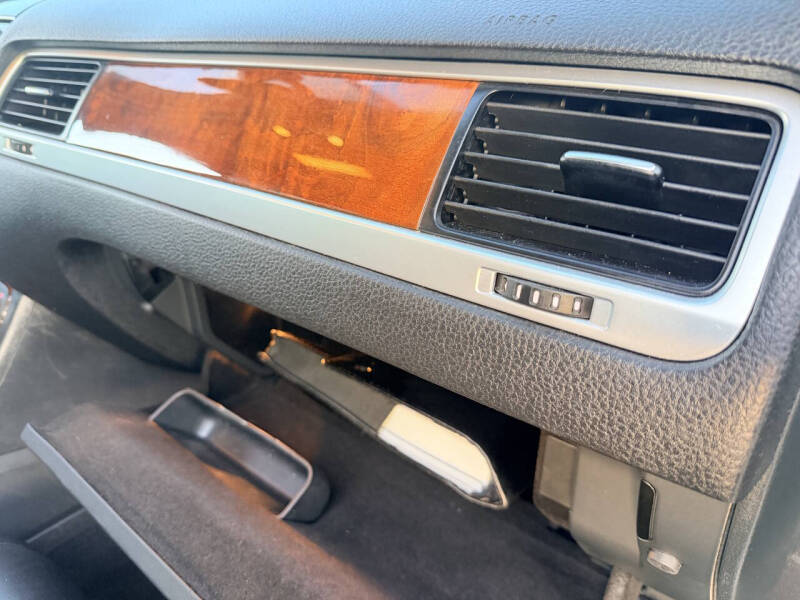 2014 Volkswagen Touareg V6 Sport