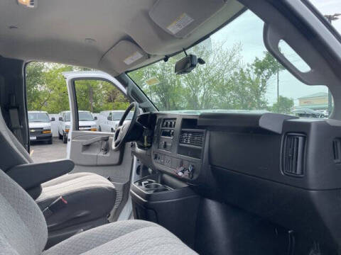 2025 Chevrolet Express 2500