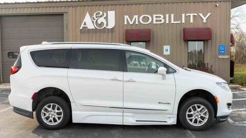 2020 Chrysler Pacifica Touring L